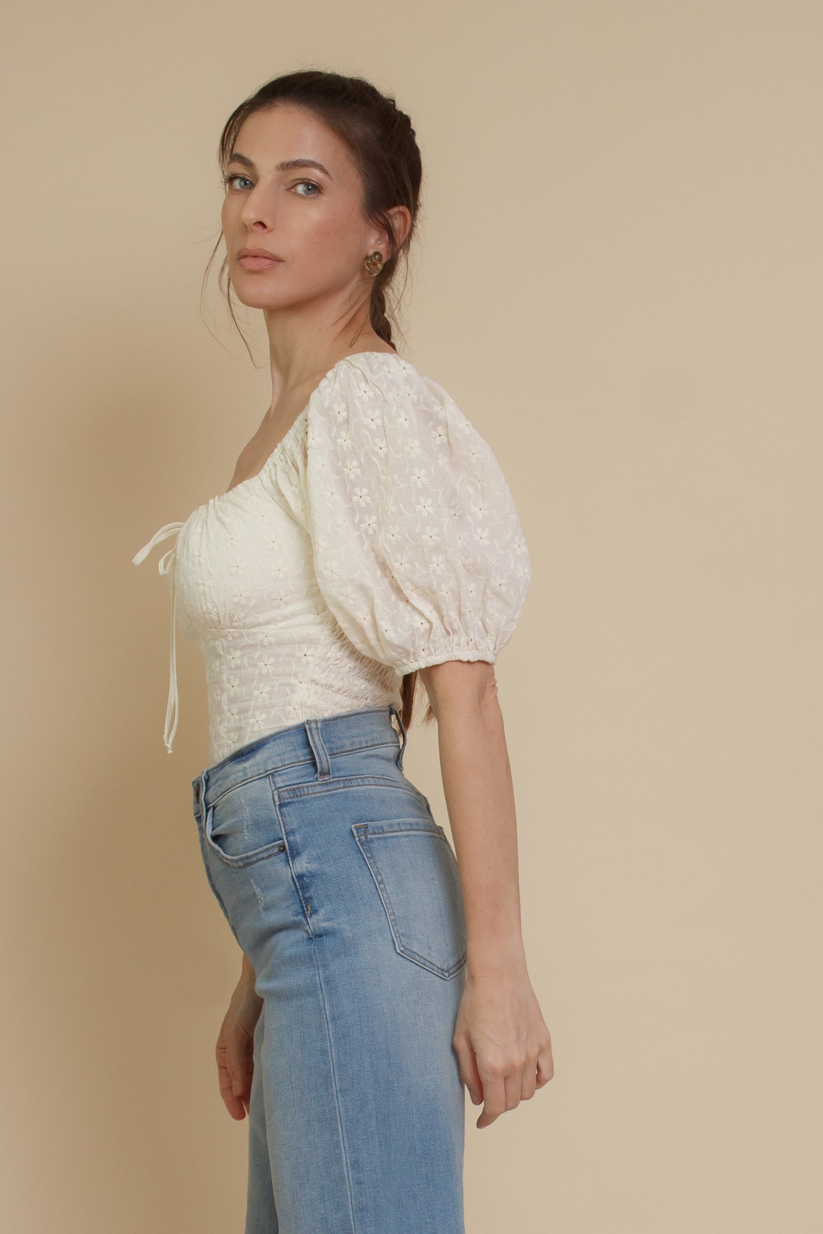 Embroidered eyelet floral, puff sleeve peasant top, in ivory.
