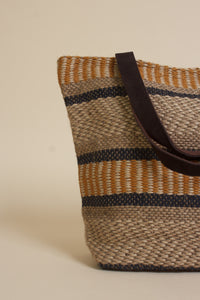 Jute tote bag, in mustard.