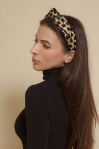 Franklin Sunset woven headband with black textured dots.