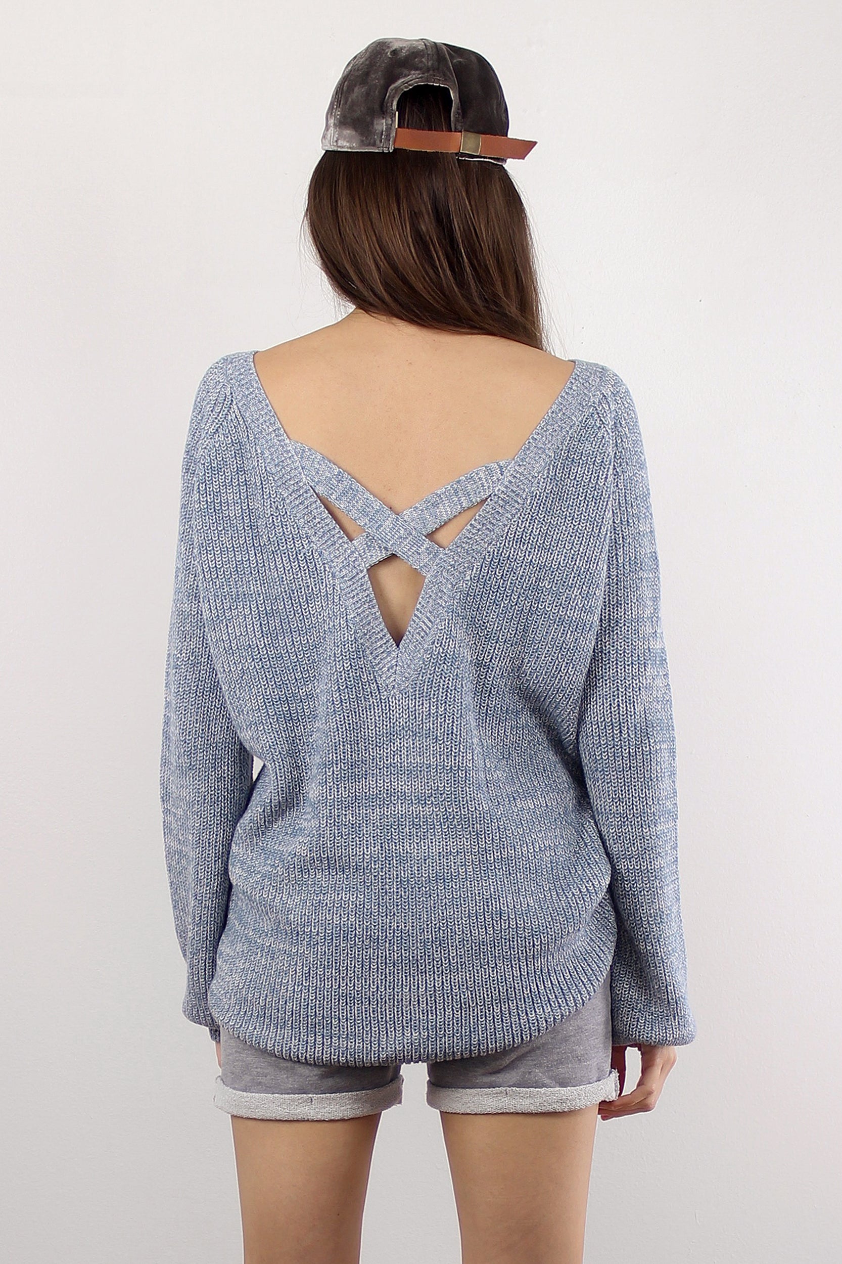 Slouchy sweater with criss cross back, in Blue.