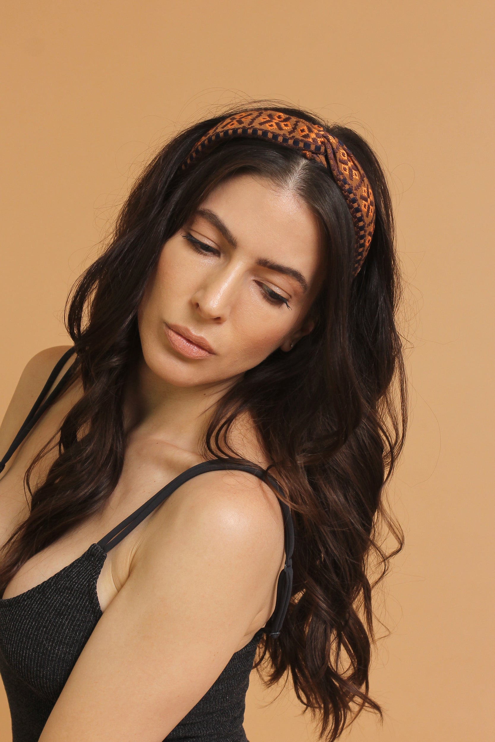 Embroidered headband, in Brown. Image 5