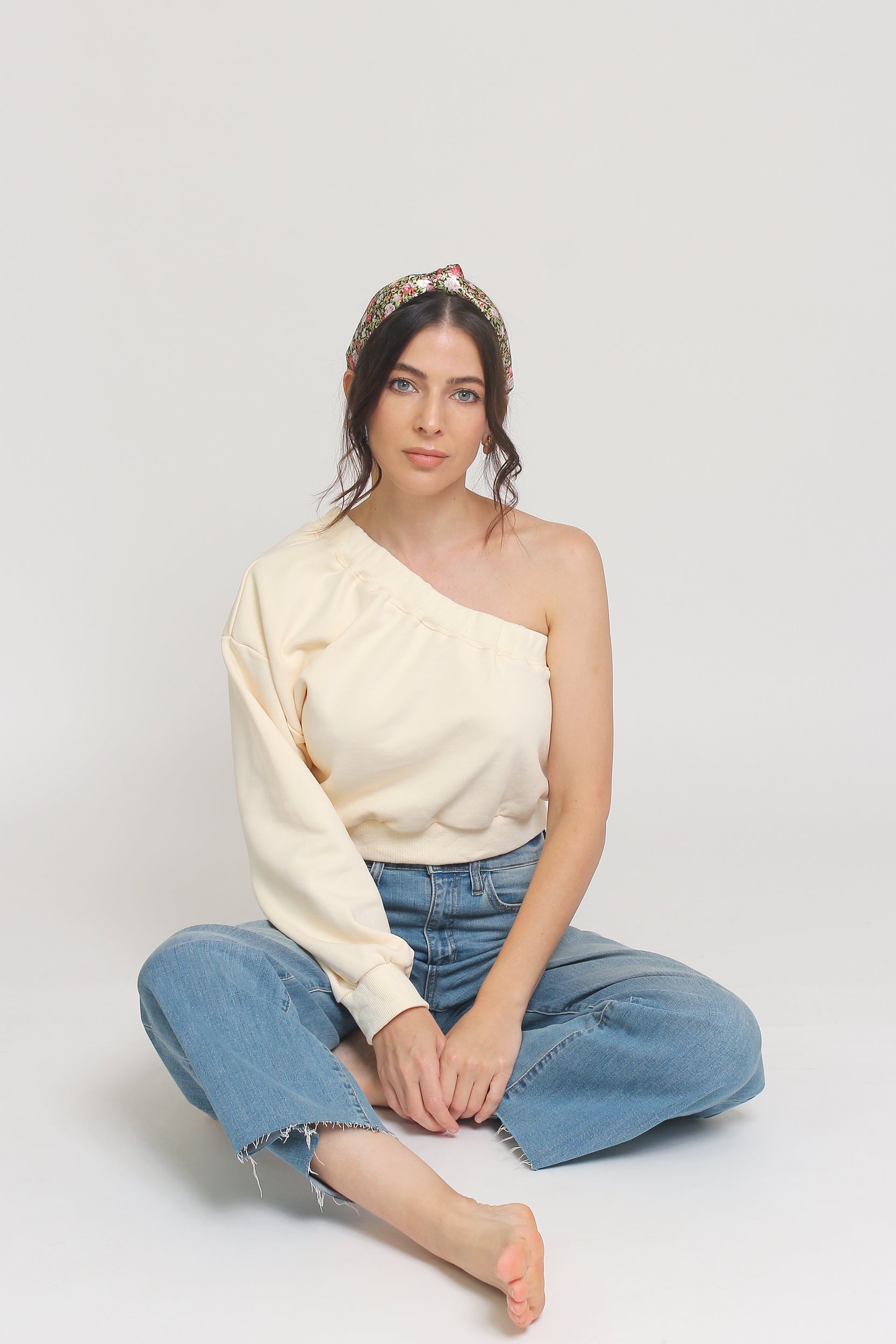 One shoulder cropped sweatshirt, in Cream. Image 6