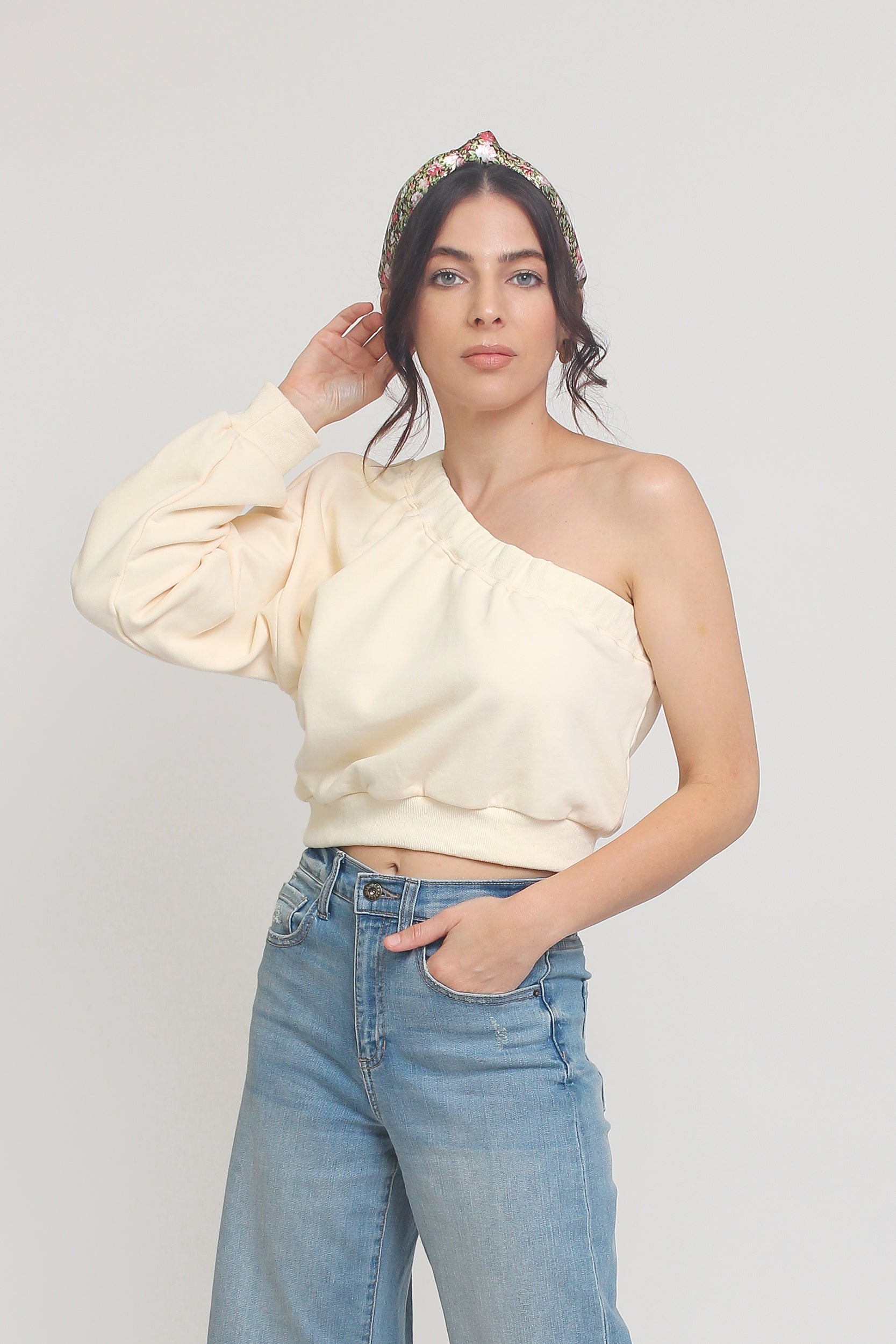 One shoulder cropped sweatshirt, in Cream. Image 8