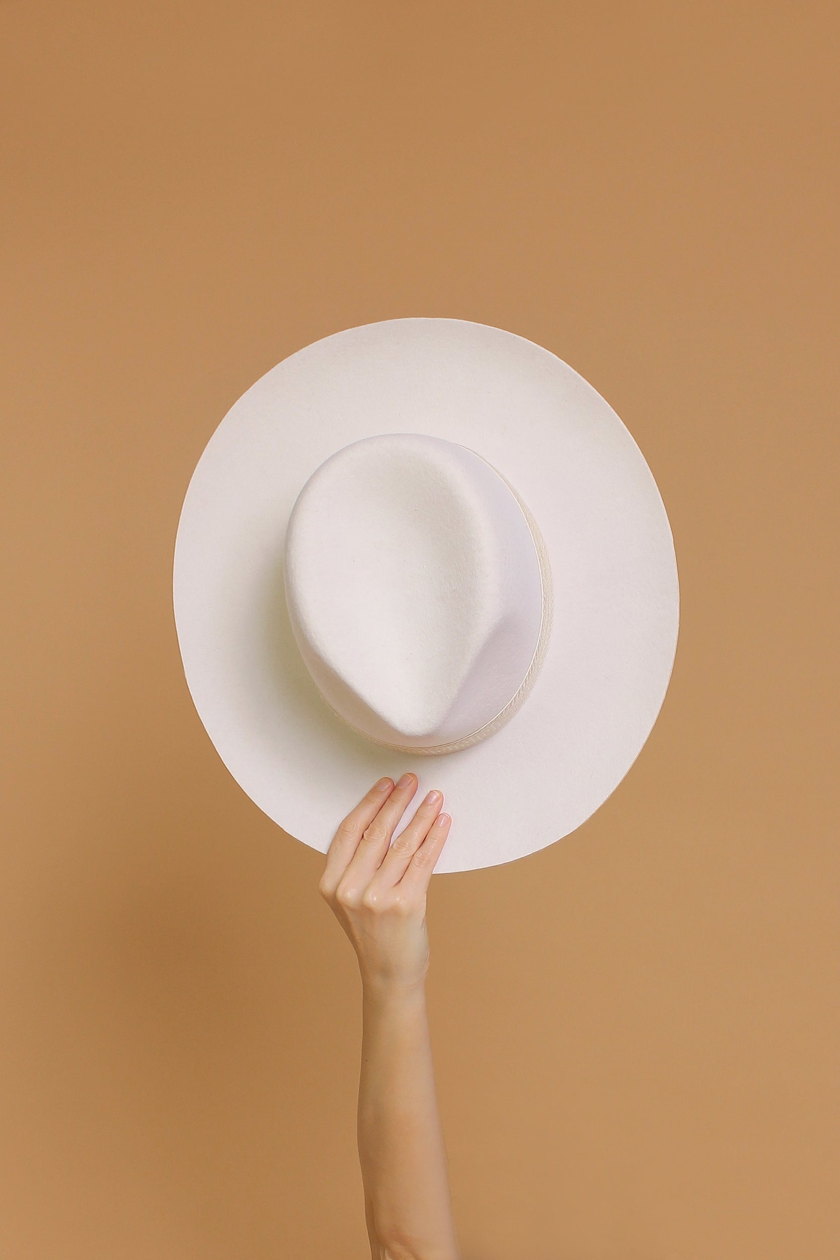Olive & Pique// Felt rancher hat with band, in Ivory. Image 13