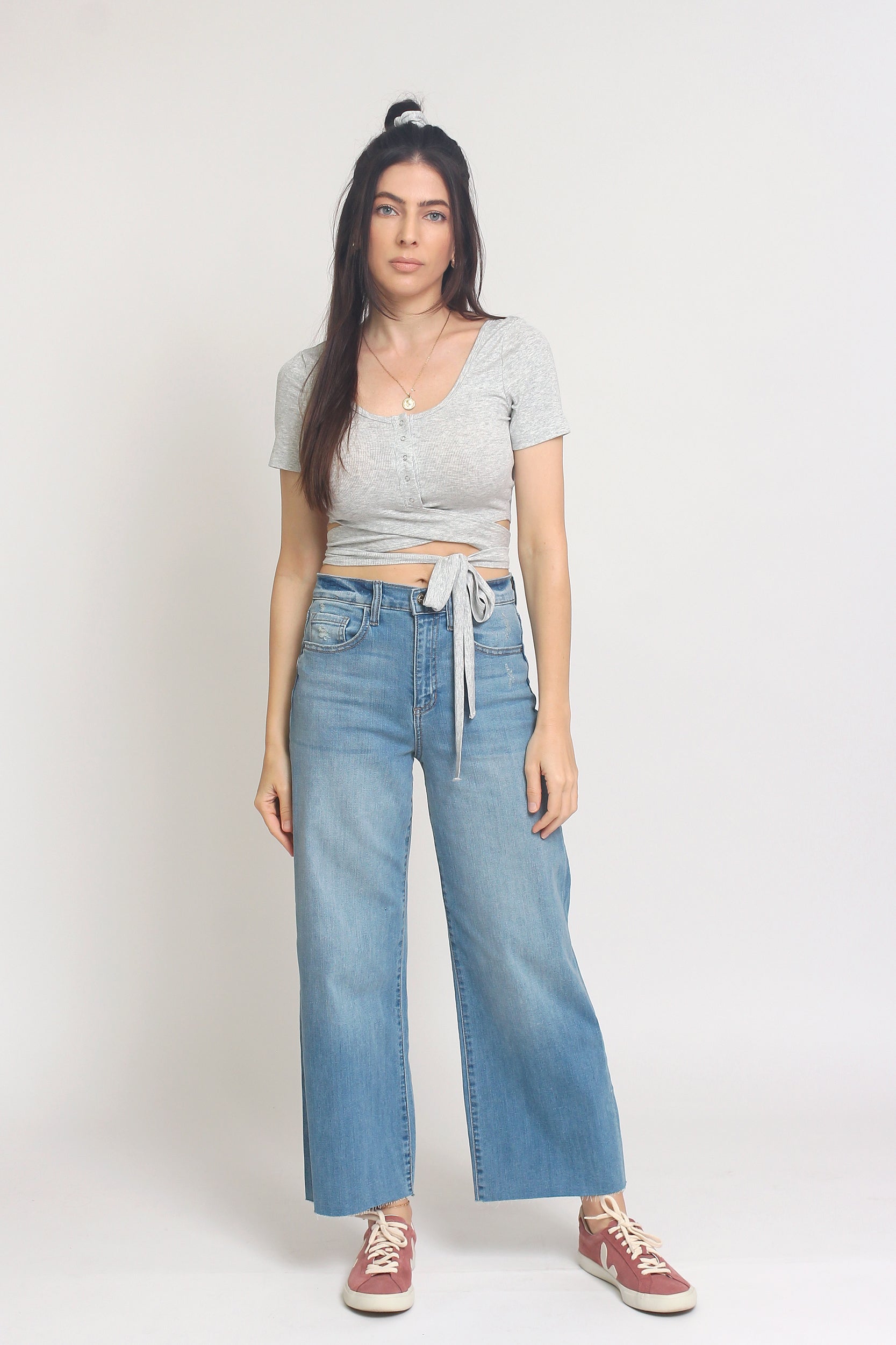 Snap front cropped tee shirt, with wrap around tie, in Grey. Image 5