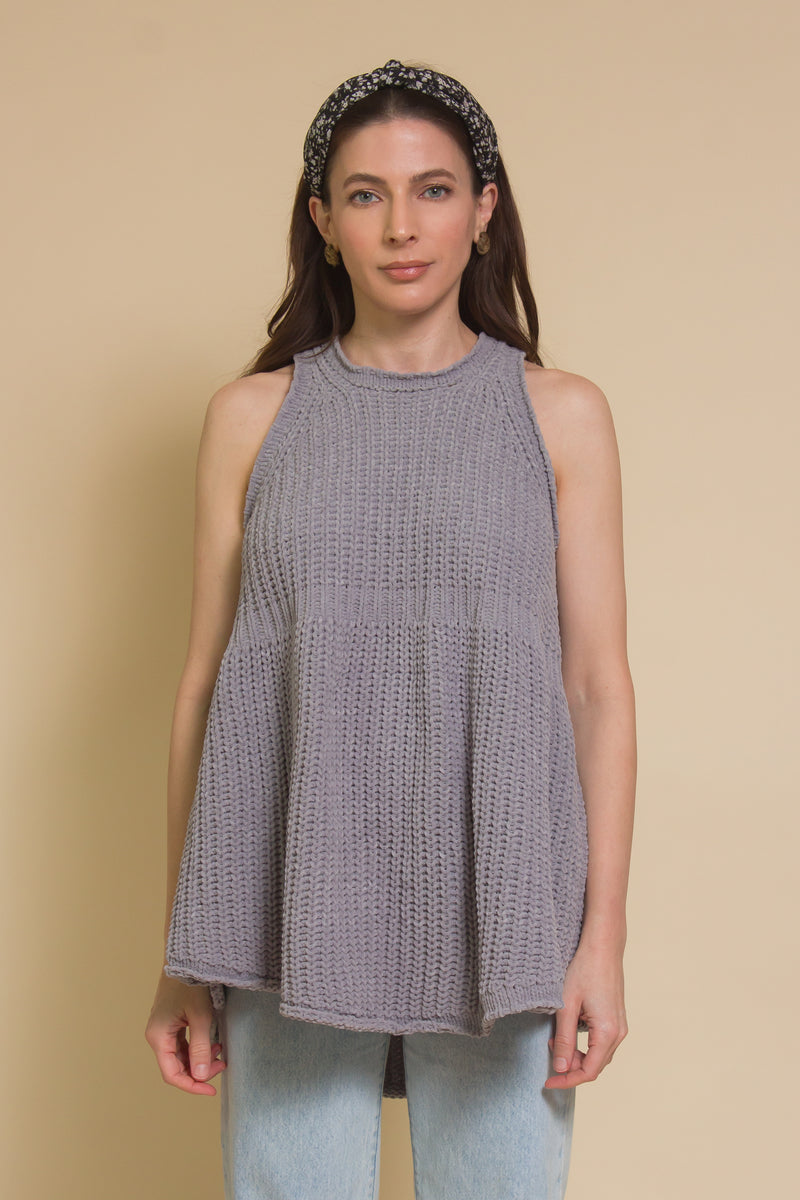 Babydoll sleeveless sweater with back zipper, in grey.