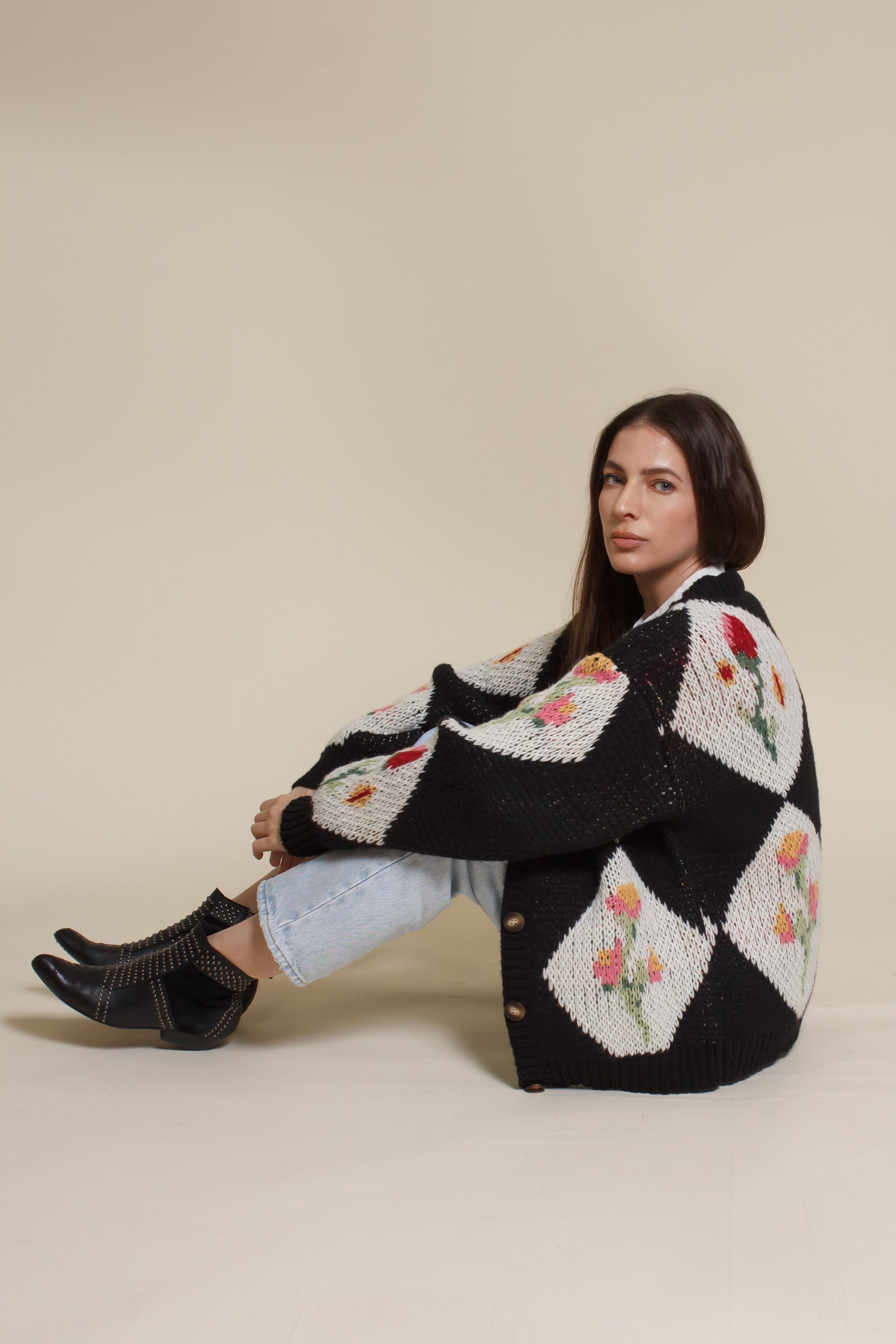 Bailey Rose Diamond Floral Cardigan-Black – Franklin Sunset