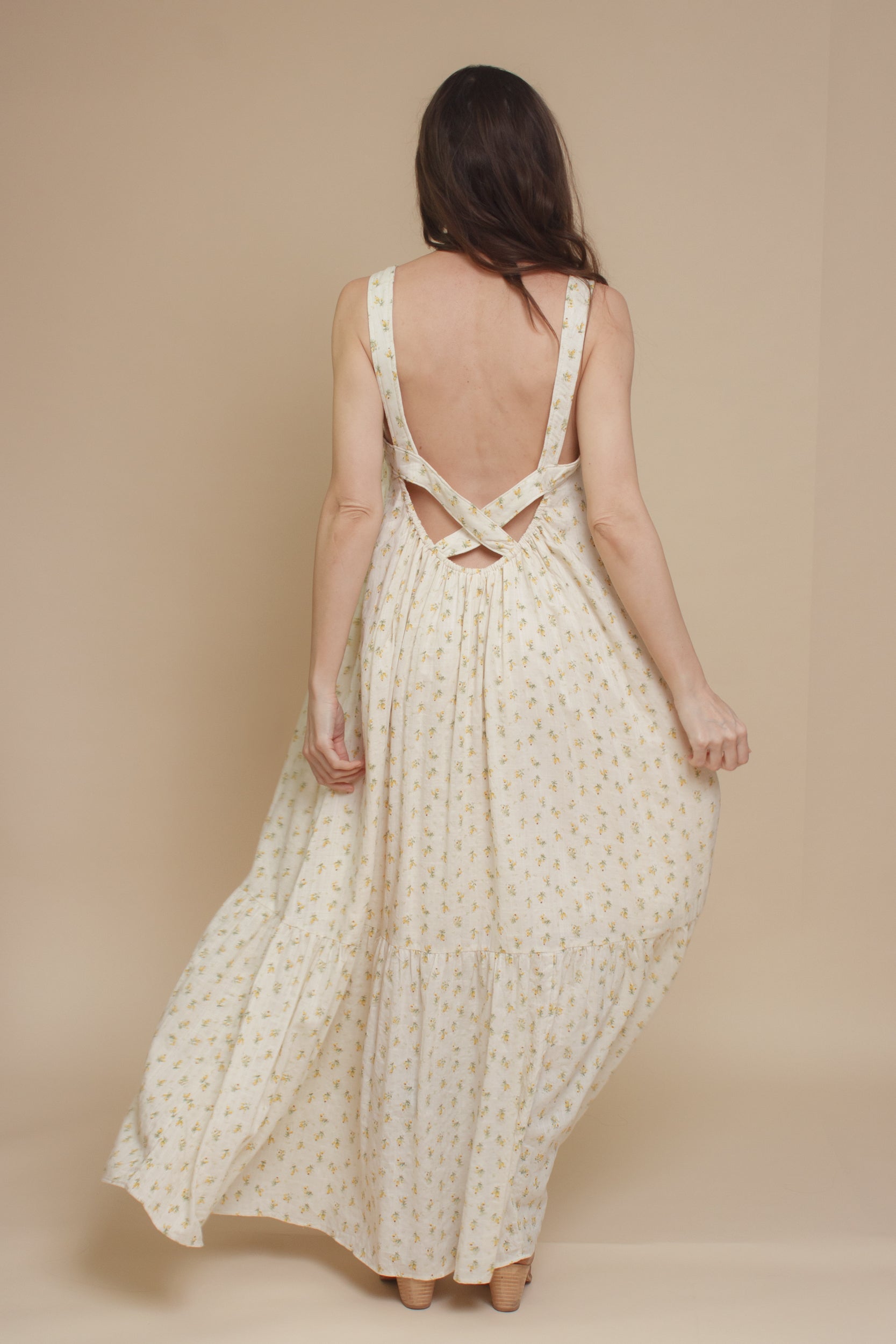 In Loom Backless Floral Maxi Dress large In Loom Backless Floral Maxi Dress large