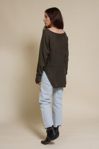 Fate wide neck sweater with round hem, in olive.