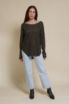 Fate wide neck sweater with round hem, in olive.