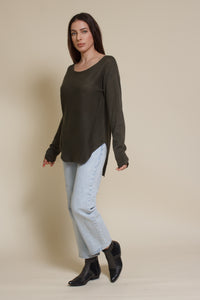 Fate wide neck sweater with round hem, in olive.