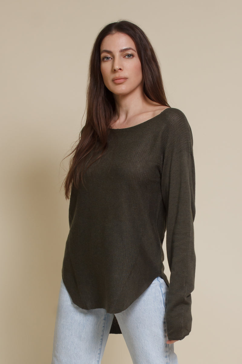 Fate wide neck sweater with round hem, in olive.