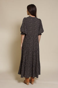 In Loom floral puff sleeve button front midi dress. Color: Black Floral