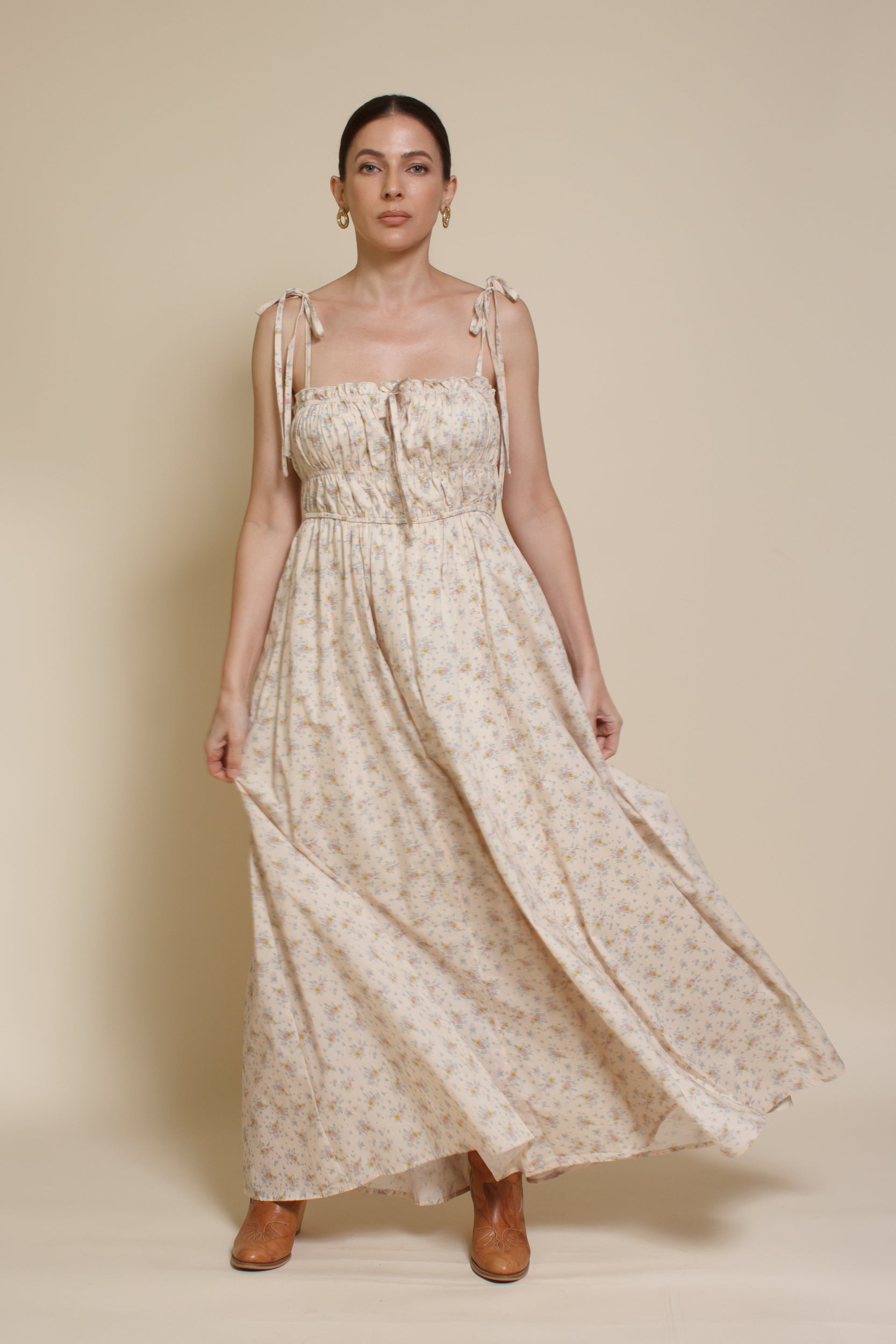 cream pink floral ribbon maxi dress Medium cream pink floral ribbon maxi dress Medium