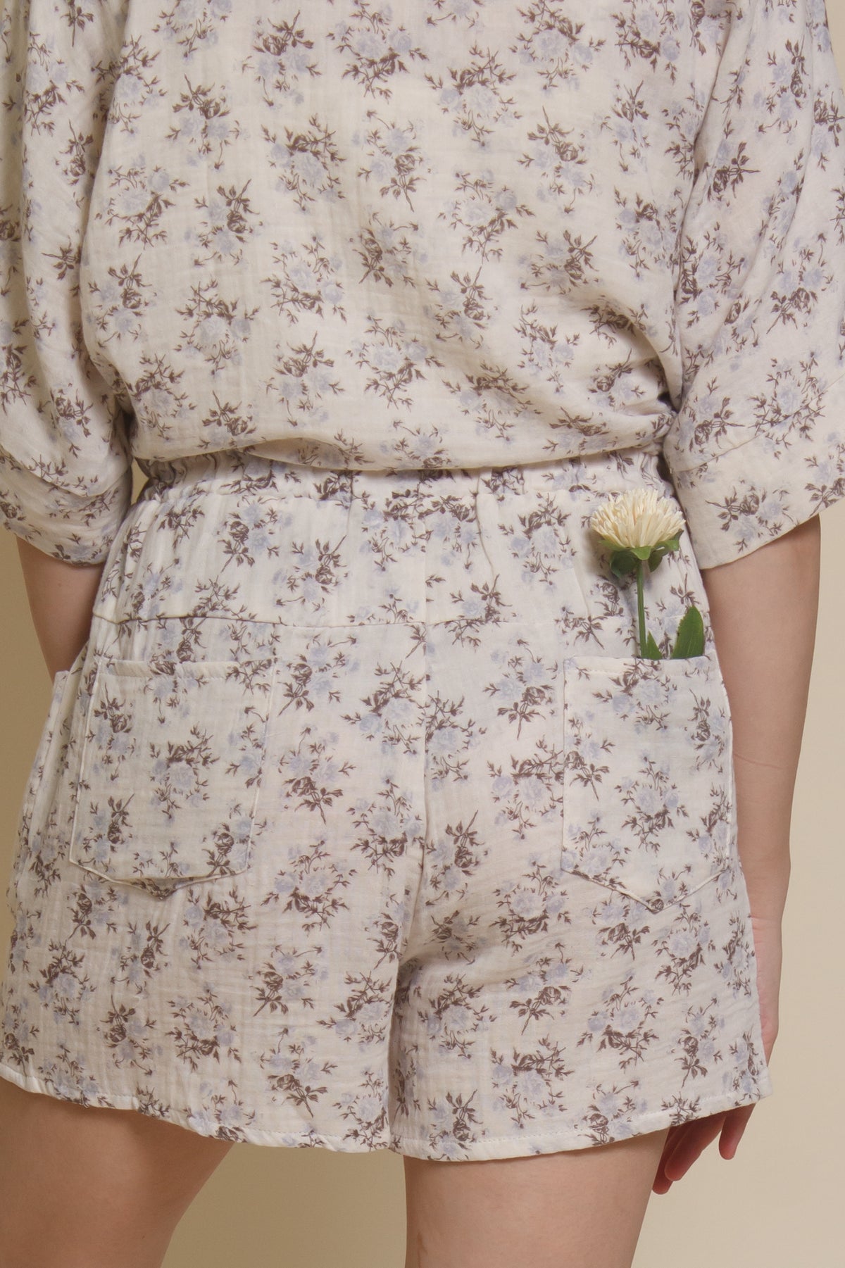 Olivaceous cotton gauze floral shorts, in Blue/Brown. (matching set bottoms)