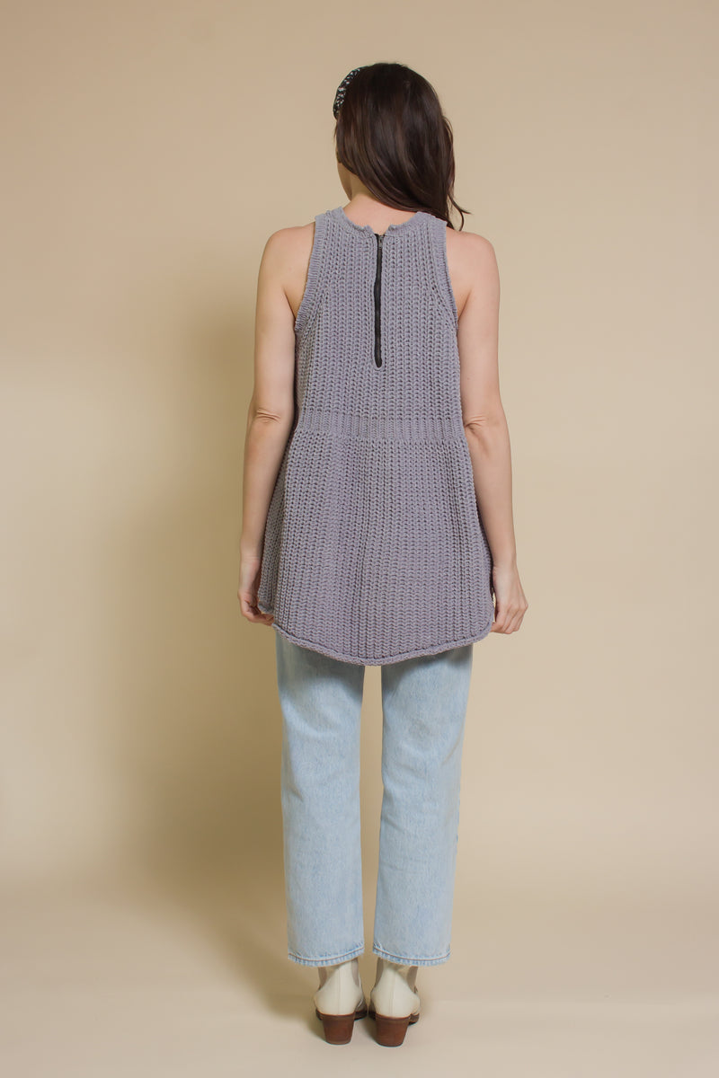 Babydoll sleeveless sweater with back zipper, in grey.