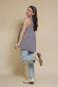 Babydoll sleeveless sweater with back zipper, in grey.