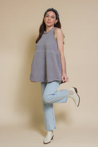 Babydoll sleeveless sweater with back zipper, in grey.