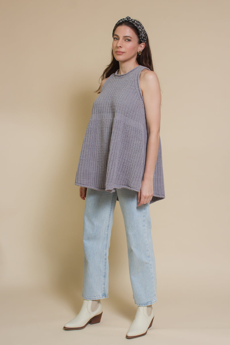 Babydoll sleeveless sweater with back zipper, in grey.