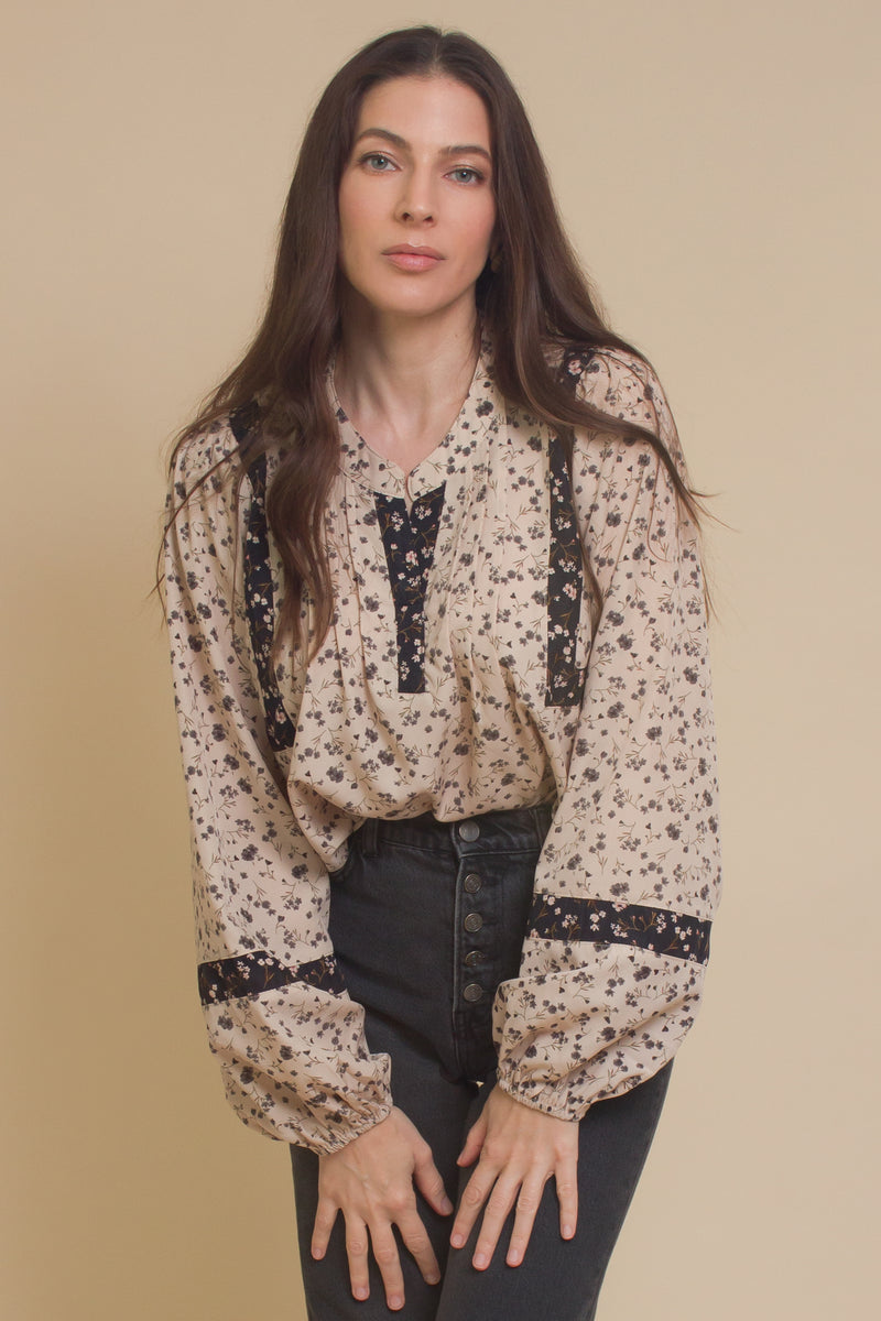 Polagram floral print blouse, in natural.