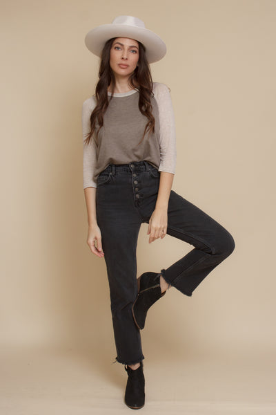 Heathered baseball tee shirt, in mocha.