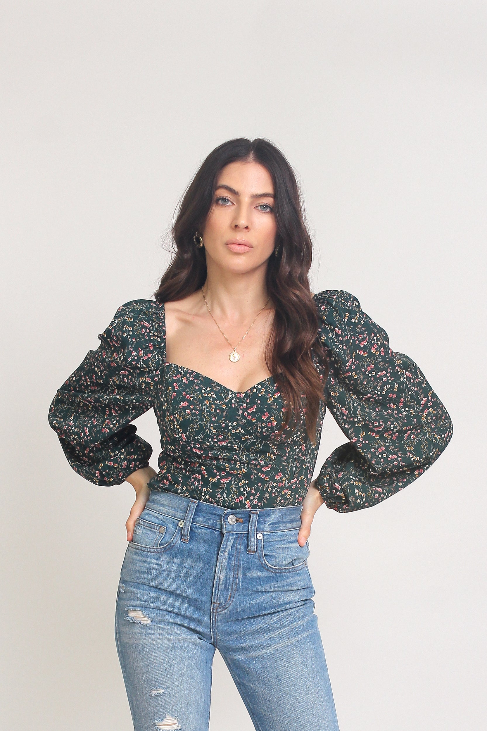 Floral bustier top with puff sleeves, in Green. Image 7