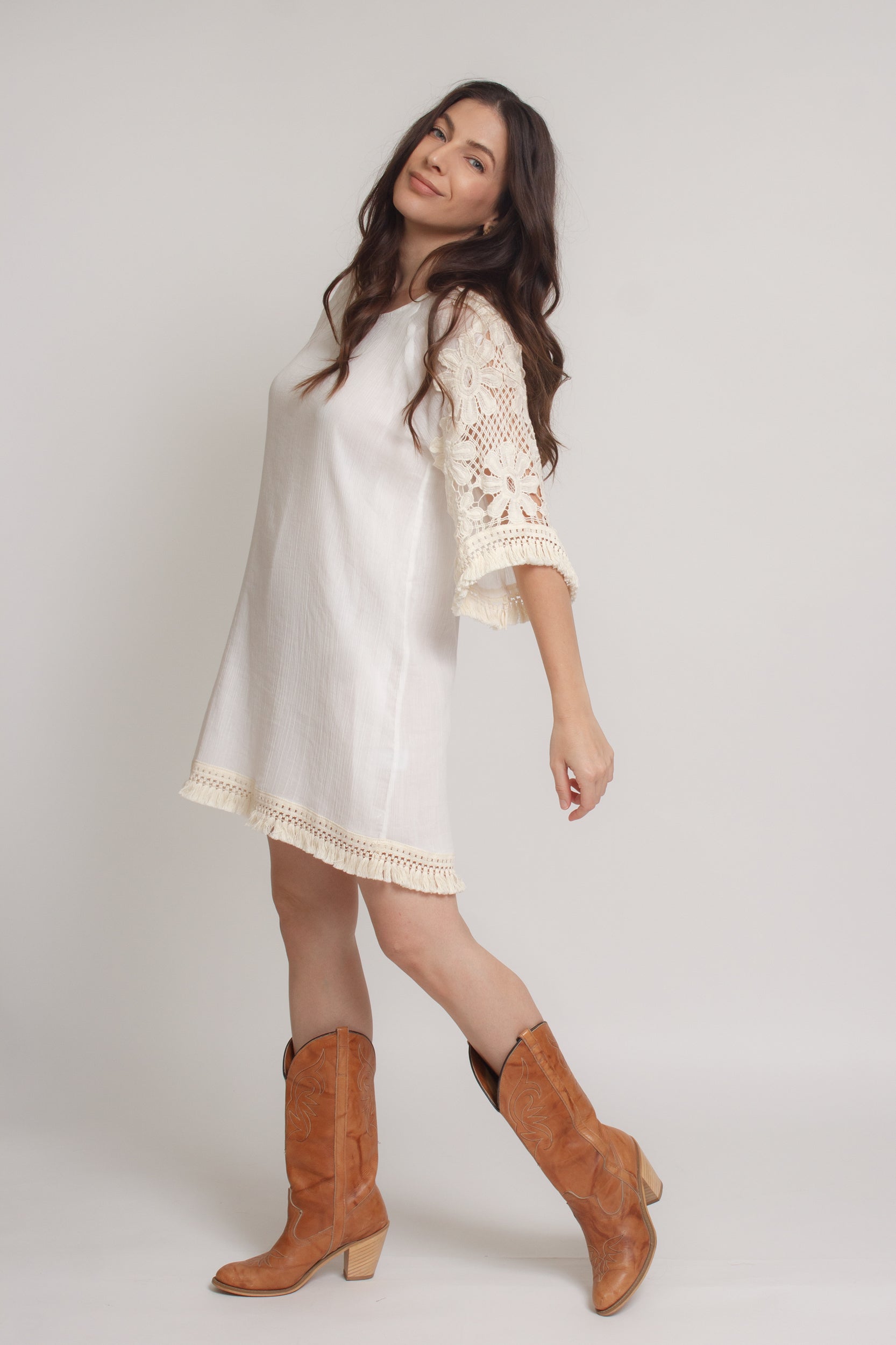 Umgee Floral Crochet Sleeve Mini Dress Medium Umgee Floral Crochet Sleeve Mini Dress Medium