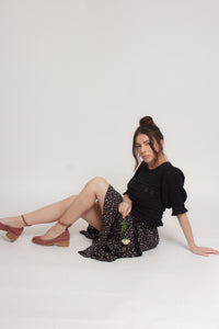 Ditsy floral print midi skirt with lace contrast detail, in black. Image 17