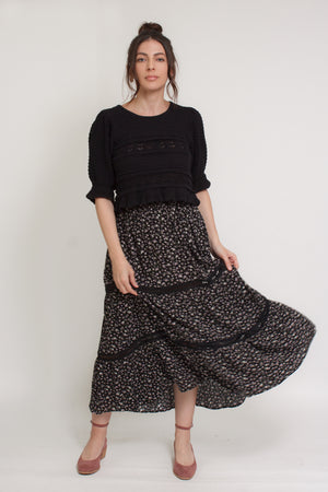 Ditsy floral print midi skirt with lace contrast detail, in black. Image 4