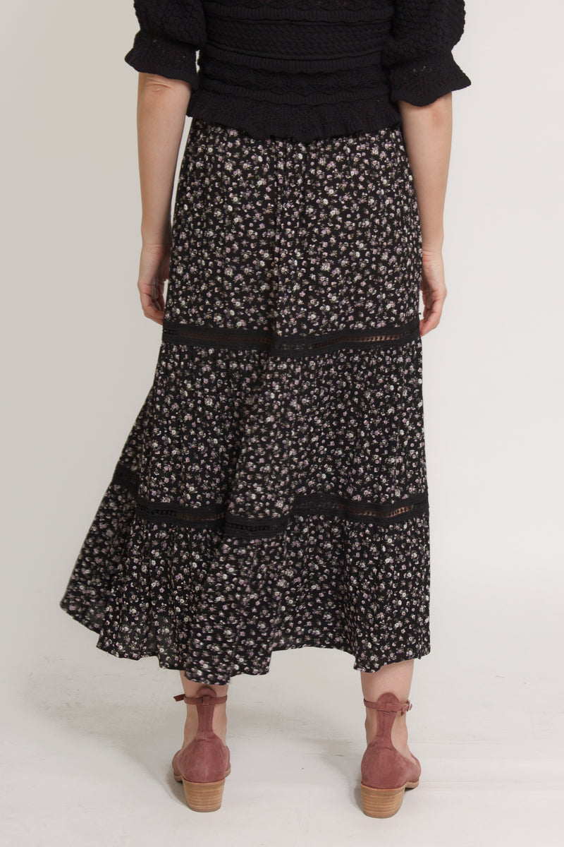 Ditsy floral print midi skirt with lace contrast detail, in black. Image 9