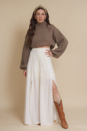 Maxi skirt with embroidered detail, in ivory. Image 7
