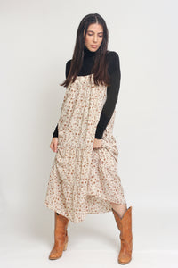 Apron front floral midi dress with pockets and tiered skirt, in cream. Image 3