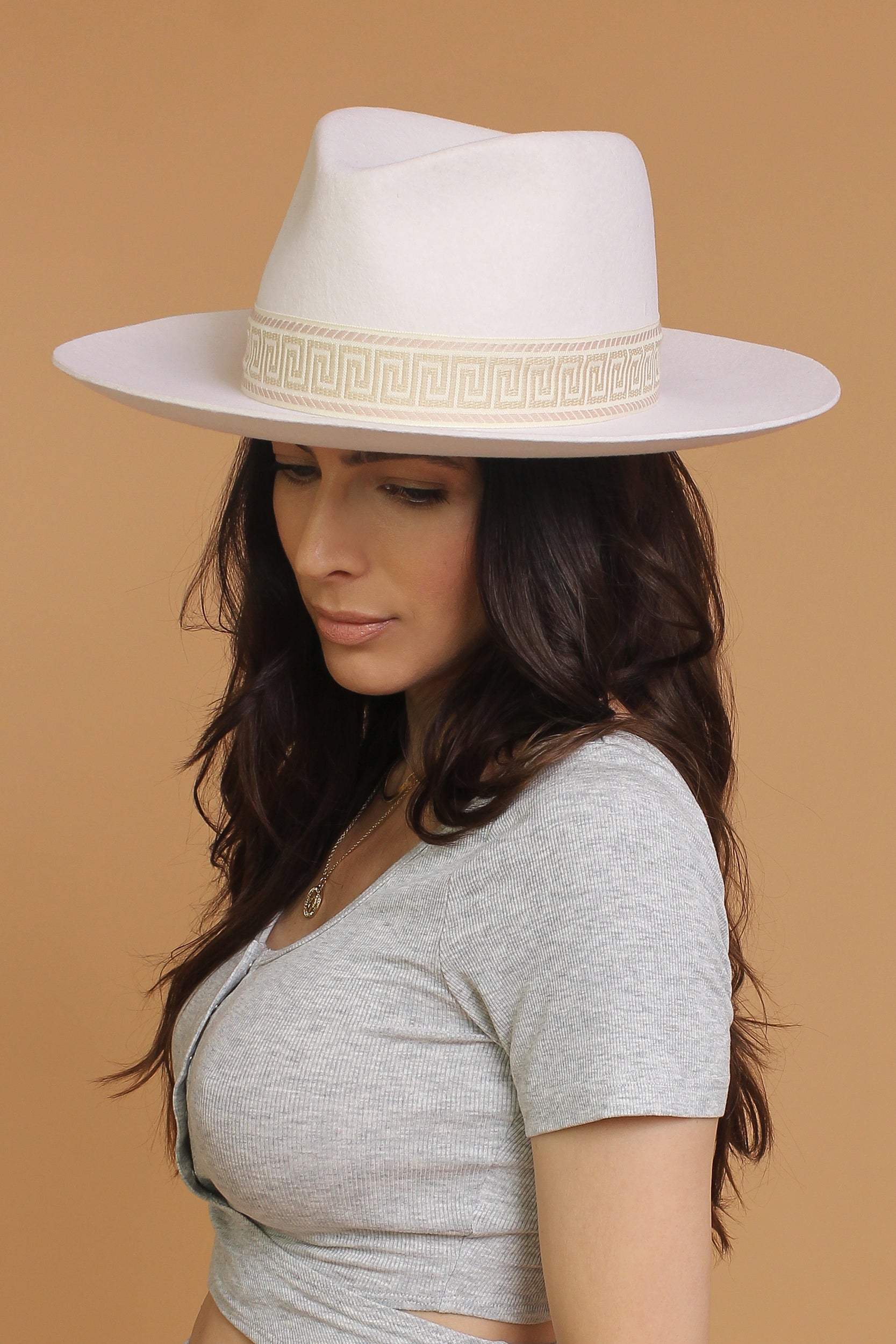 Olive & Pique// Felt rancher hat with band, in Ivory. Image 4