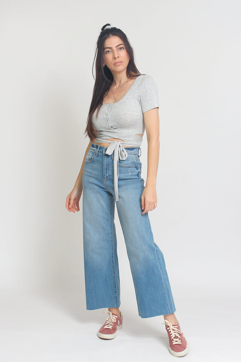 Snap front cropped tee shirt, with wrap around tie, in Grey. Image 3