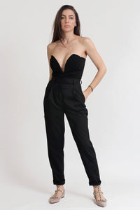 Strapless bodysuit with wire shaping, in black.