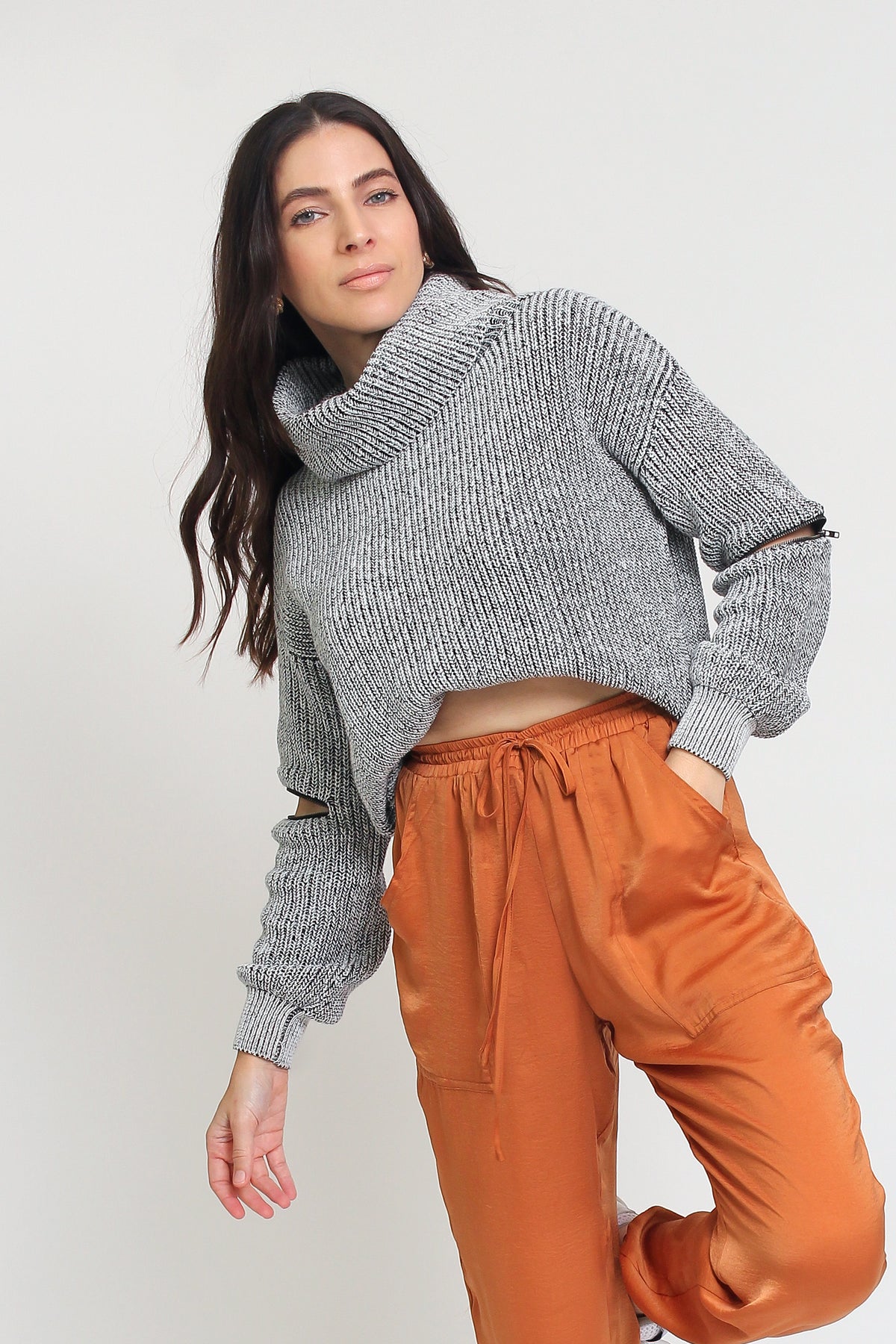 Chunky turtleneck sweater with zipper sleeves, in black/grey. Image 2